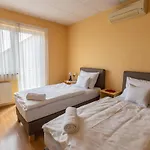 Betli Panzió Casa de hóspedes 3*