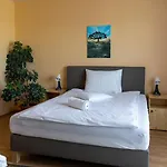 Betli Panzió Casa de hóspedes 3*