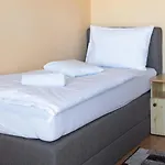Betli Panzió Casa de hóspedes 3*