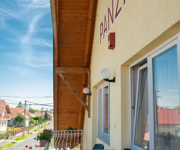 招待所 贝缇里帕兹奥旅馆